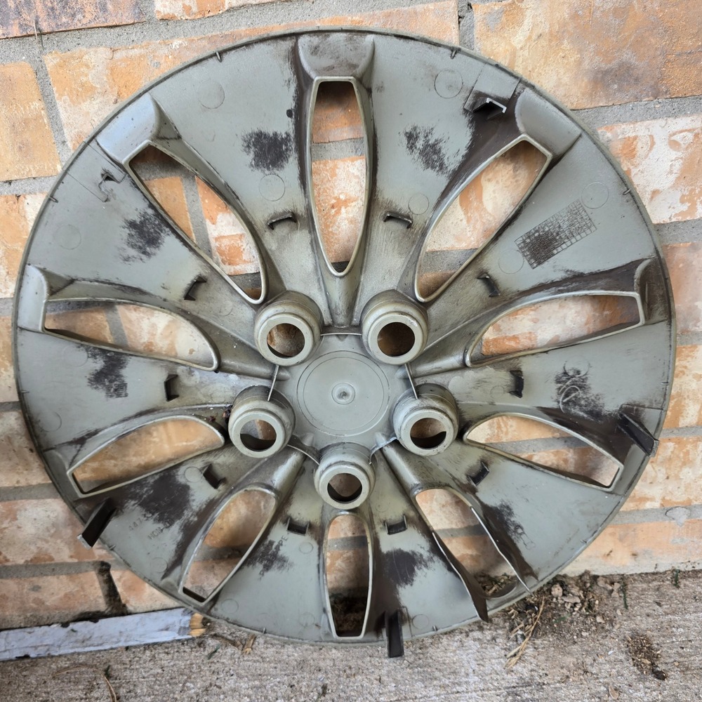 Honda Hubcaps 16 Inch Wheel Covers 44733-TA5-A00 Set of 4 Silver Good OEM - Picture 11 of 13